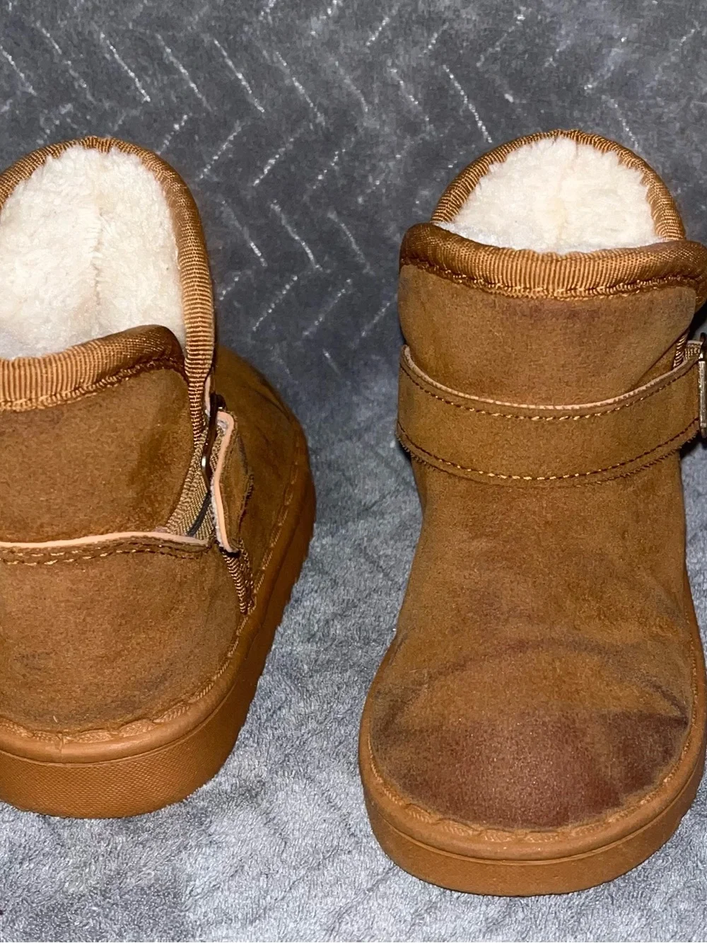SHEIN Brown Faux-Suede Sherpa-Lined Kids Boots